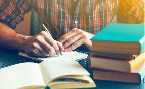 كتابه مقالات فى مختلف المجالات باللغه العربية و الانجليزية