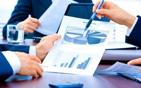 كتابة مقال في مجال المال والاعمال