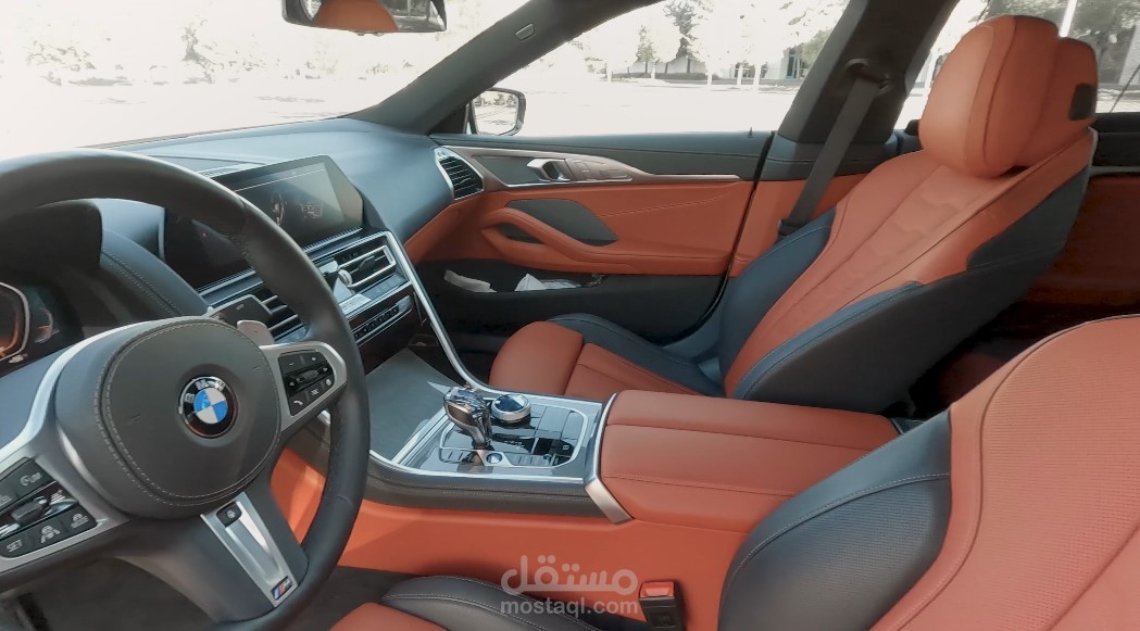 مقدمة حماسية لسيارة BMW